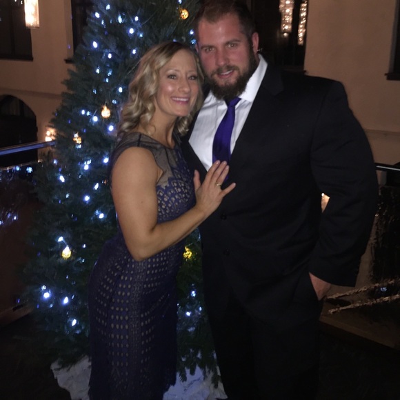 BCBG midlength cocktail dress - Picture 3 of 4